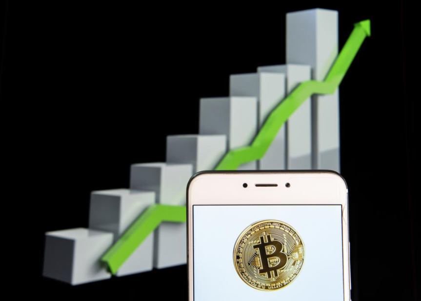 Forbes: Five Most Controversial Crypto Moments of 2025