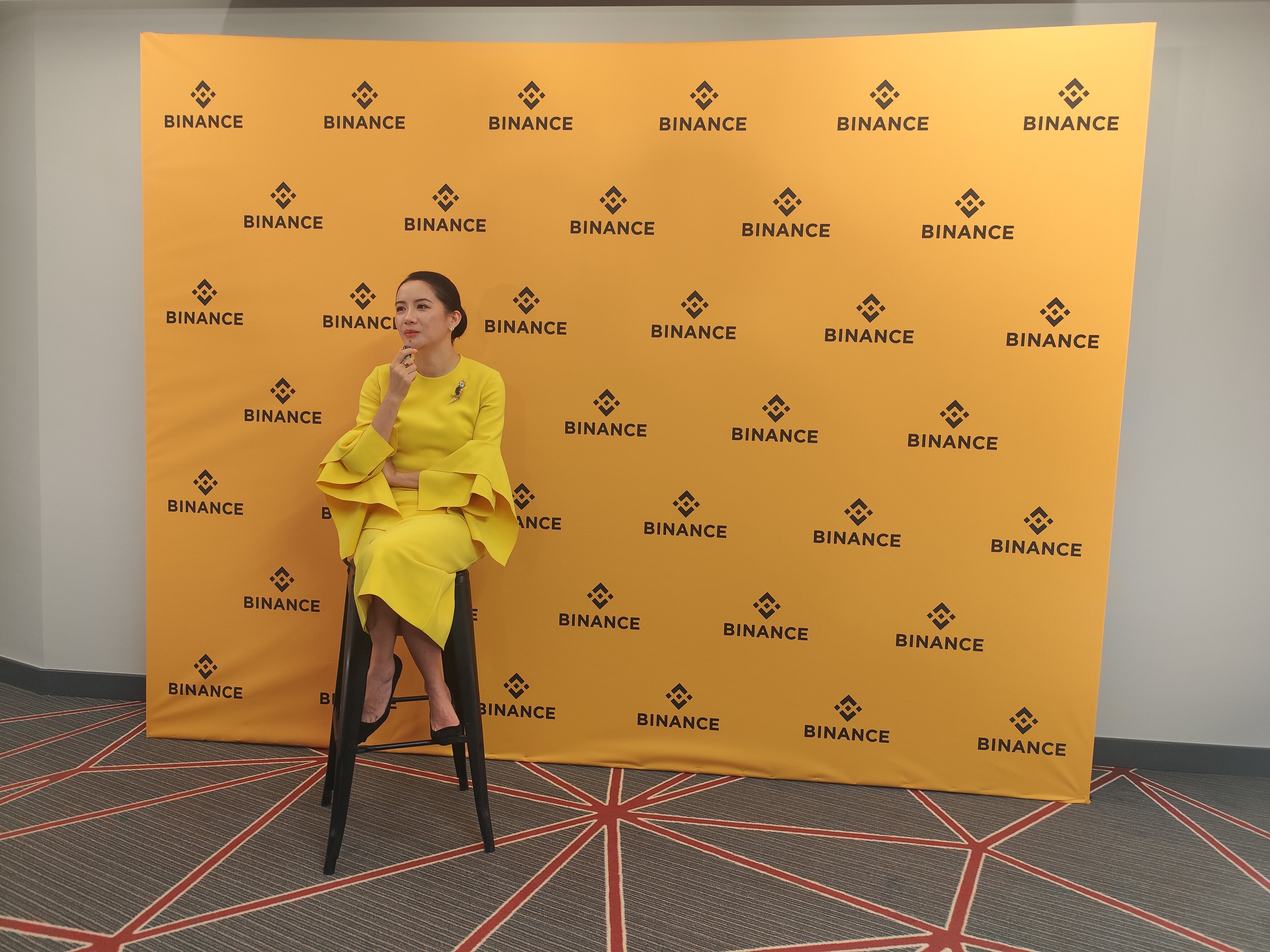 He Yi, in her first interview since becoming co-CEO of Binance, stated that prioritizing the interests of retail investo