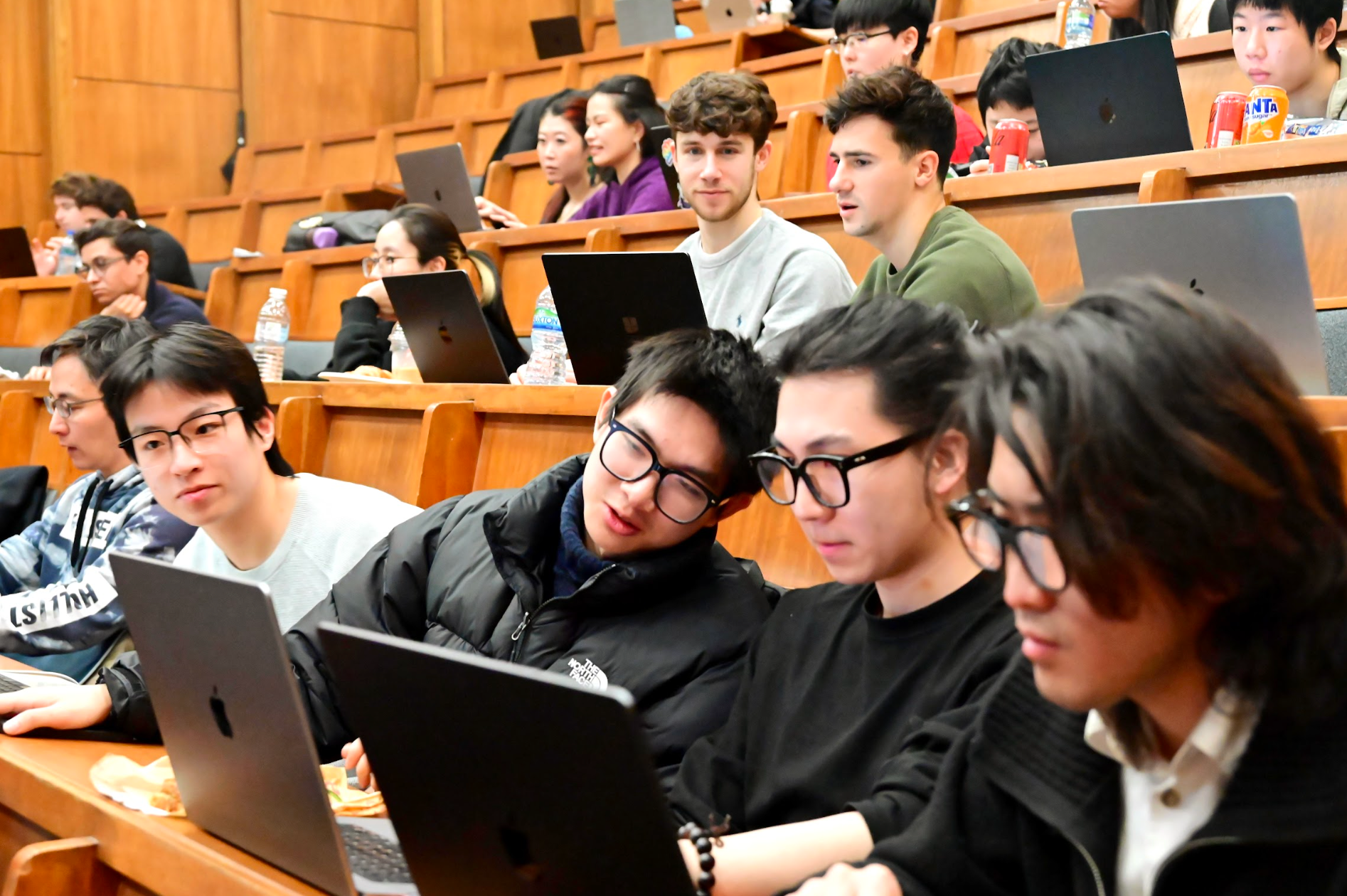 Encountering the Founder of OpenClaw at a Hackathon: What Else Can These Lobsters Do?