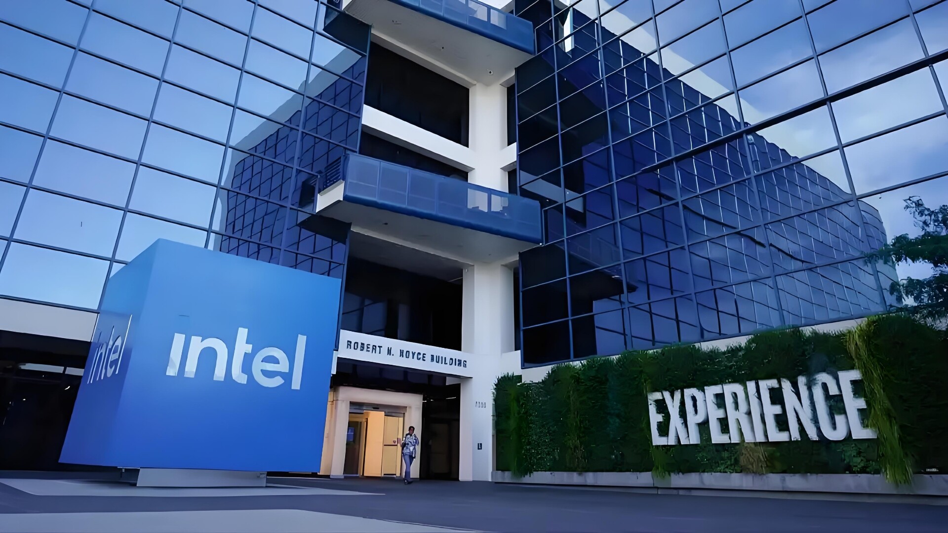 Intel's Q2 results and guidance significantly exceeded expectations, with AI demand driving the fastest growth in 15 years