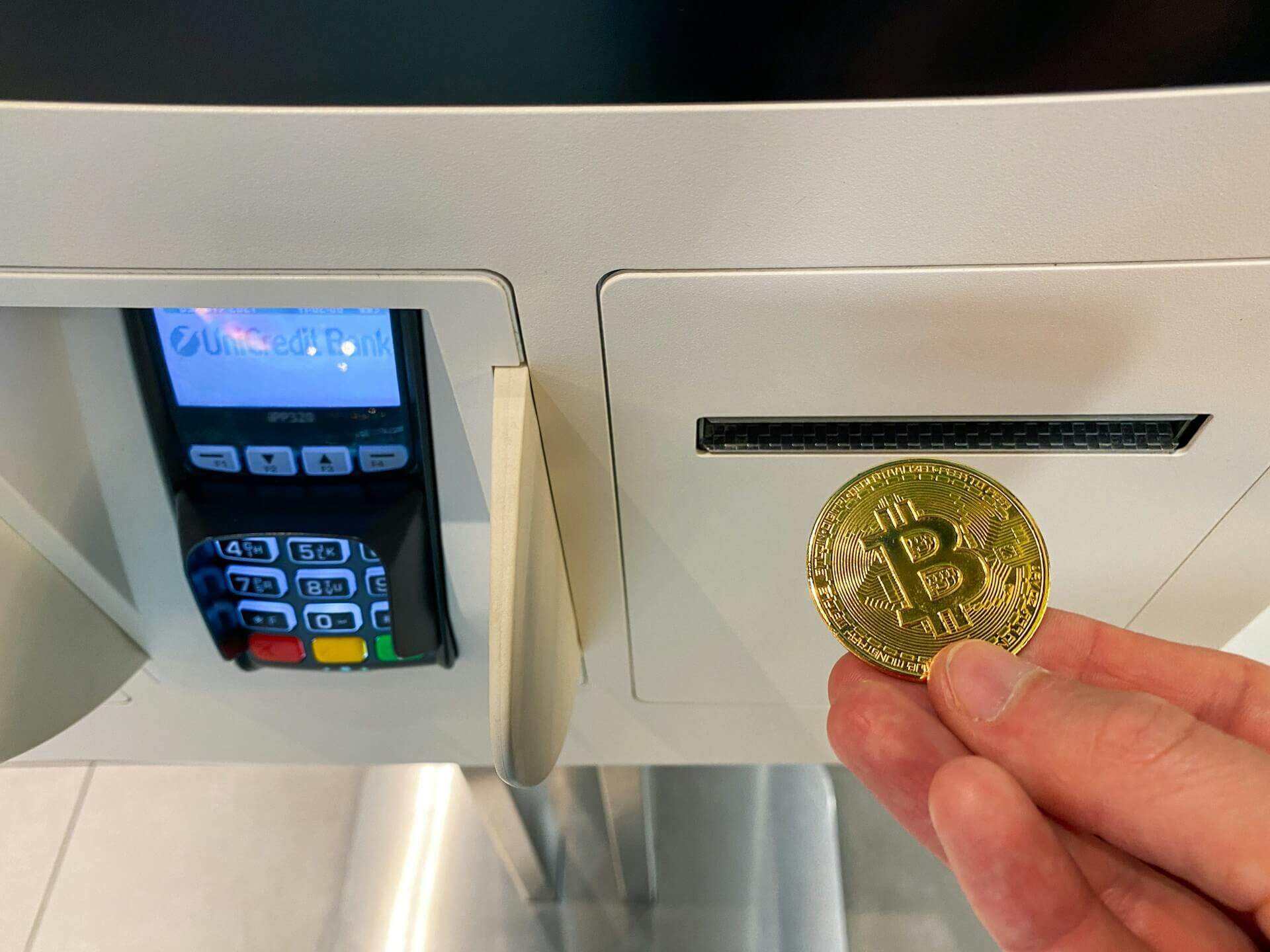 BTC drops below ,000—can it still hit 0,000?