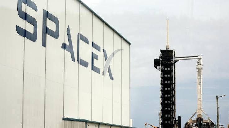 SpaceX Nasdaq-100 Inclusion Day: Has Passive Buying Been Priced In, and Is the Unlock Wave the Key Variable?